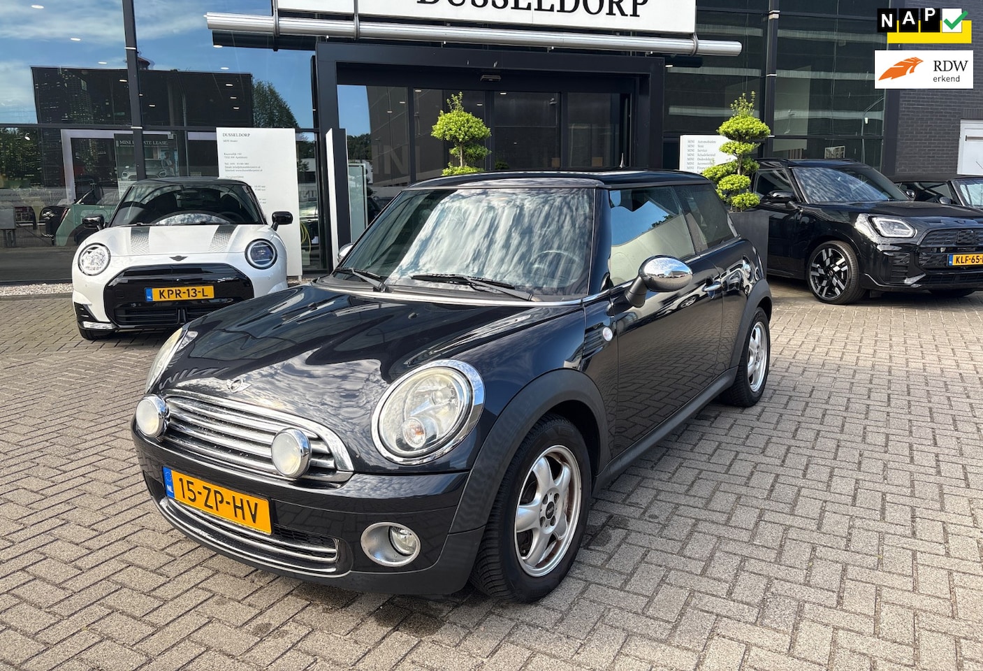 MINI 3-Deurs - 1.6 Cooper AIRCO/CRUISE/RIJDT SUPER/APK 4-2027! - AutoWereld.nl