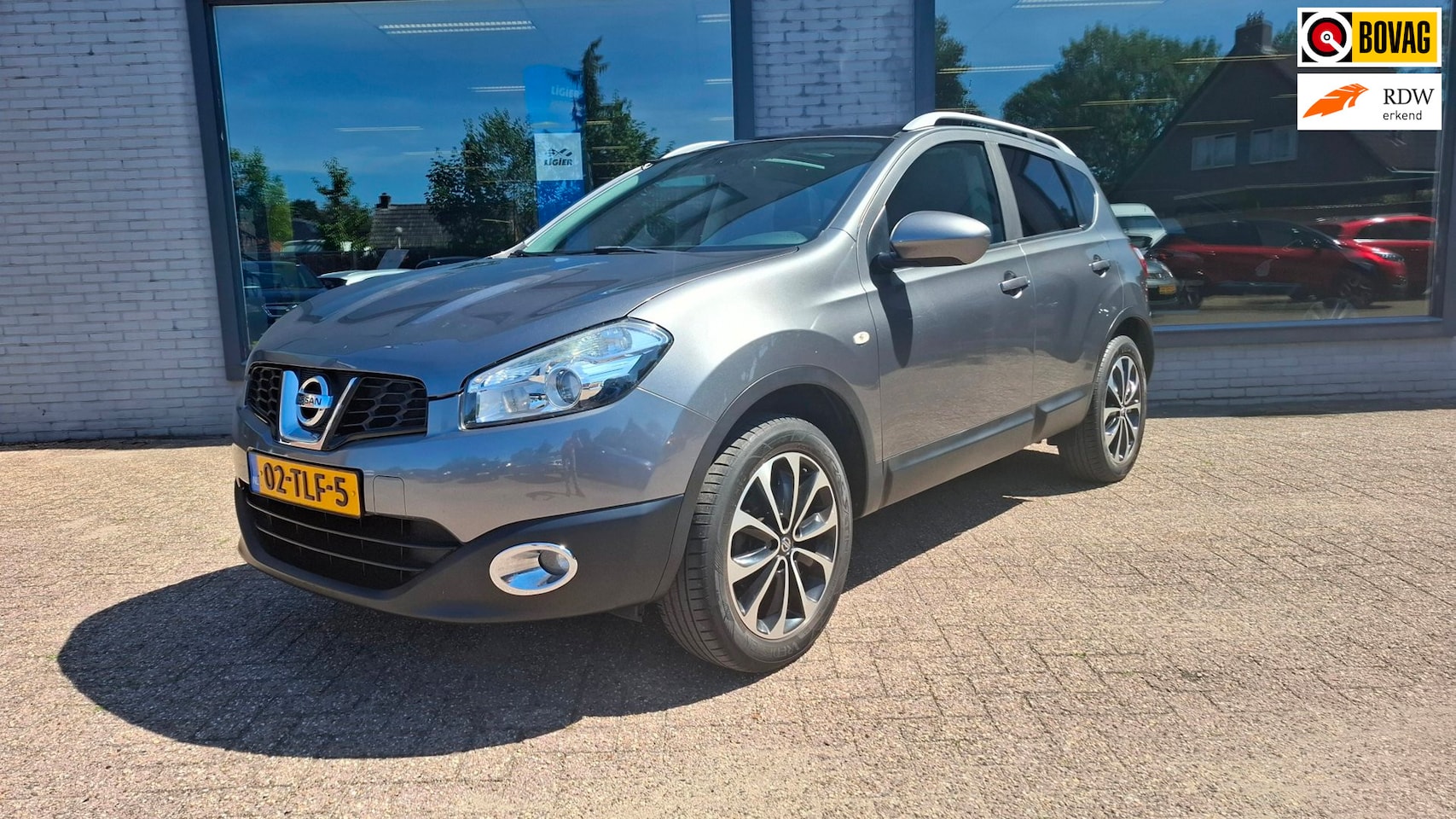 Nissan Qashqai - 1.6 Connect Edition CAMERA|TREKHAAK|PANO DAK - AutoWereld.nl