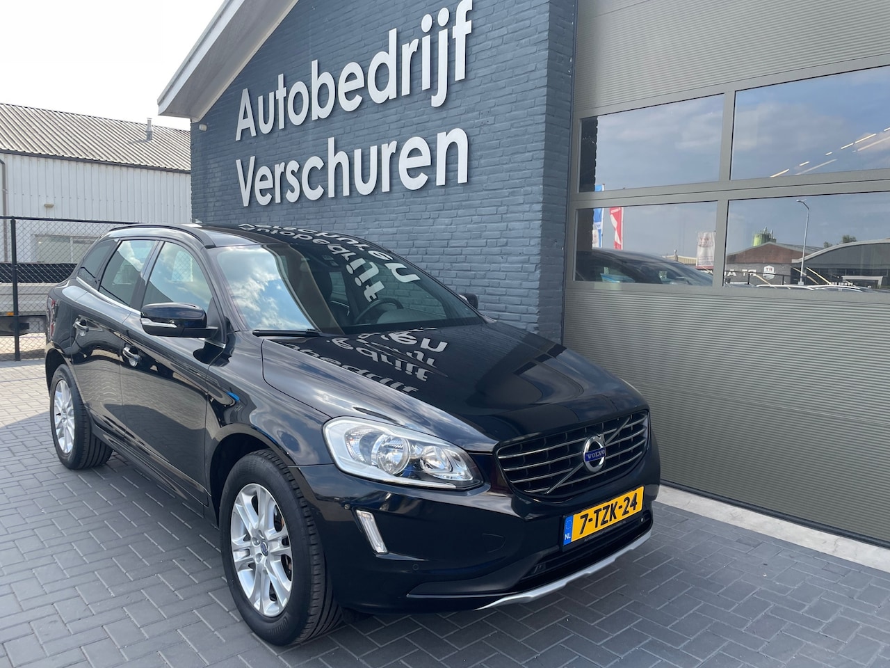 Volvo XC60 - 2.0 T5 FWD Momentum origineel Nederlander leer navi cruise control - AutoWereld.nl