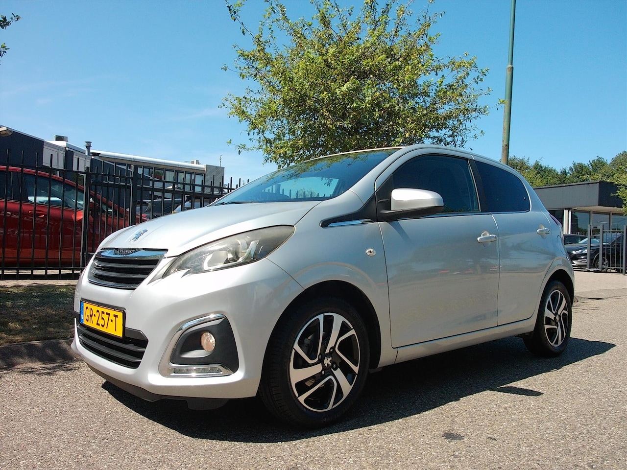 Peugeot 108 - 1.0 e-VTi 68pk 5D Allure AIRCO - AutoWereld.nl