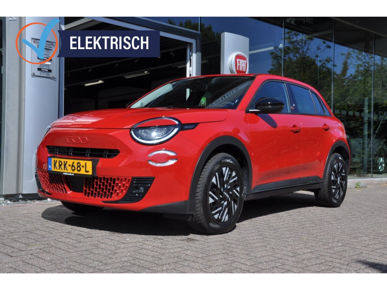 Fiat 600e - RED 54 kWh Rosso - AutoWereld.nl