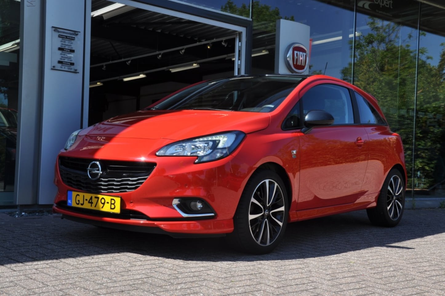 Opel Corsa - 1.0 Turbo Color Ed. PDC 25000KM! - AutoWereld.nl