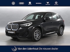 BMW iX1 - xDrive30 67 kWh 306pk / Navigatie / Leder / Camera