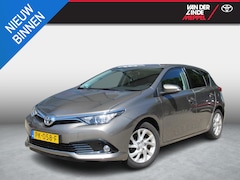 Toyota Auris - 1.2T Dynamic Trekhaak Geremd 1.300kg