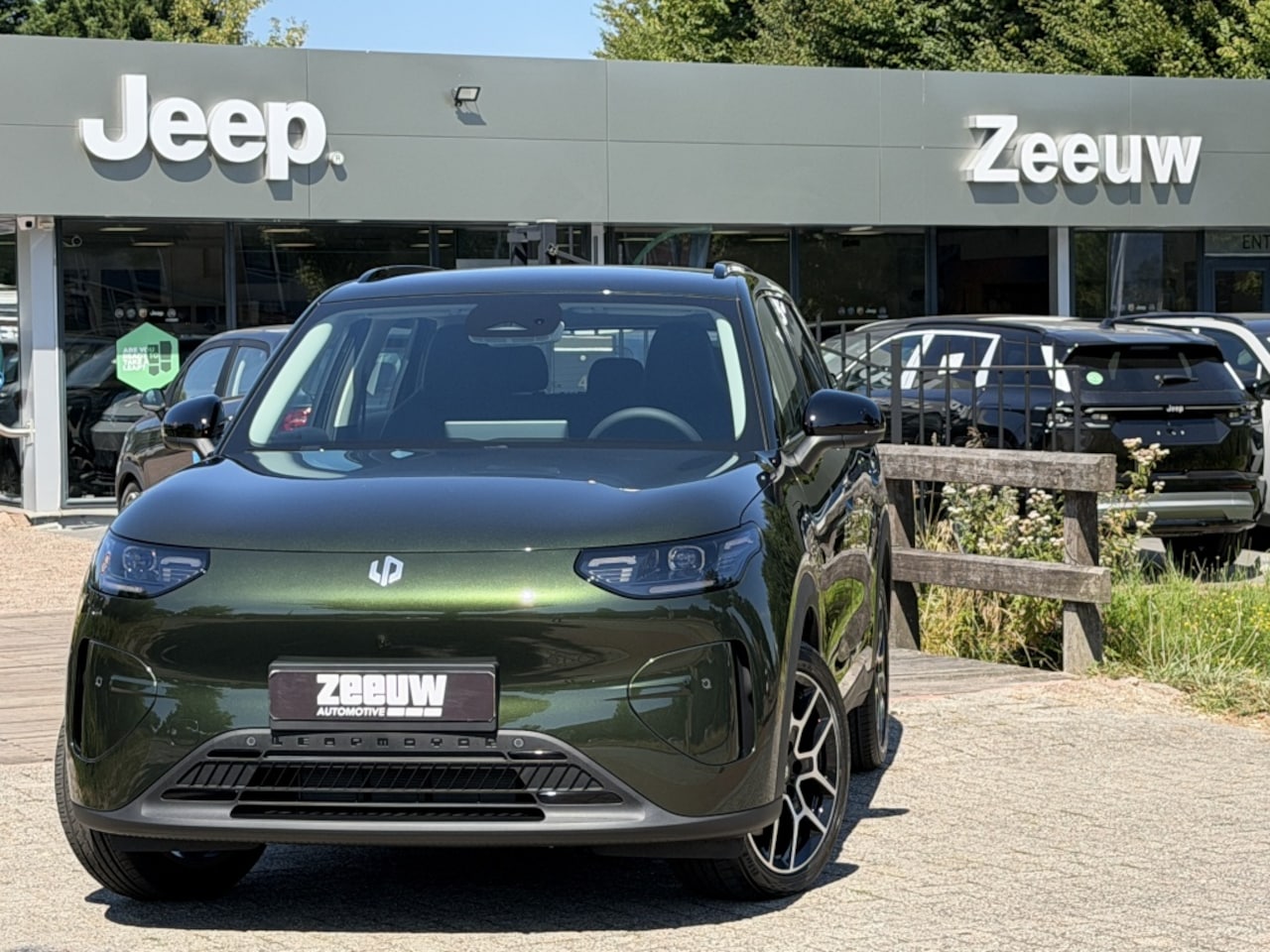 Leapmotor B03X - ProMax Design 53 kWh Nu te bestellen en te bezichtigen! - AutoWereld.nl