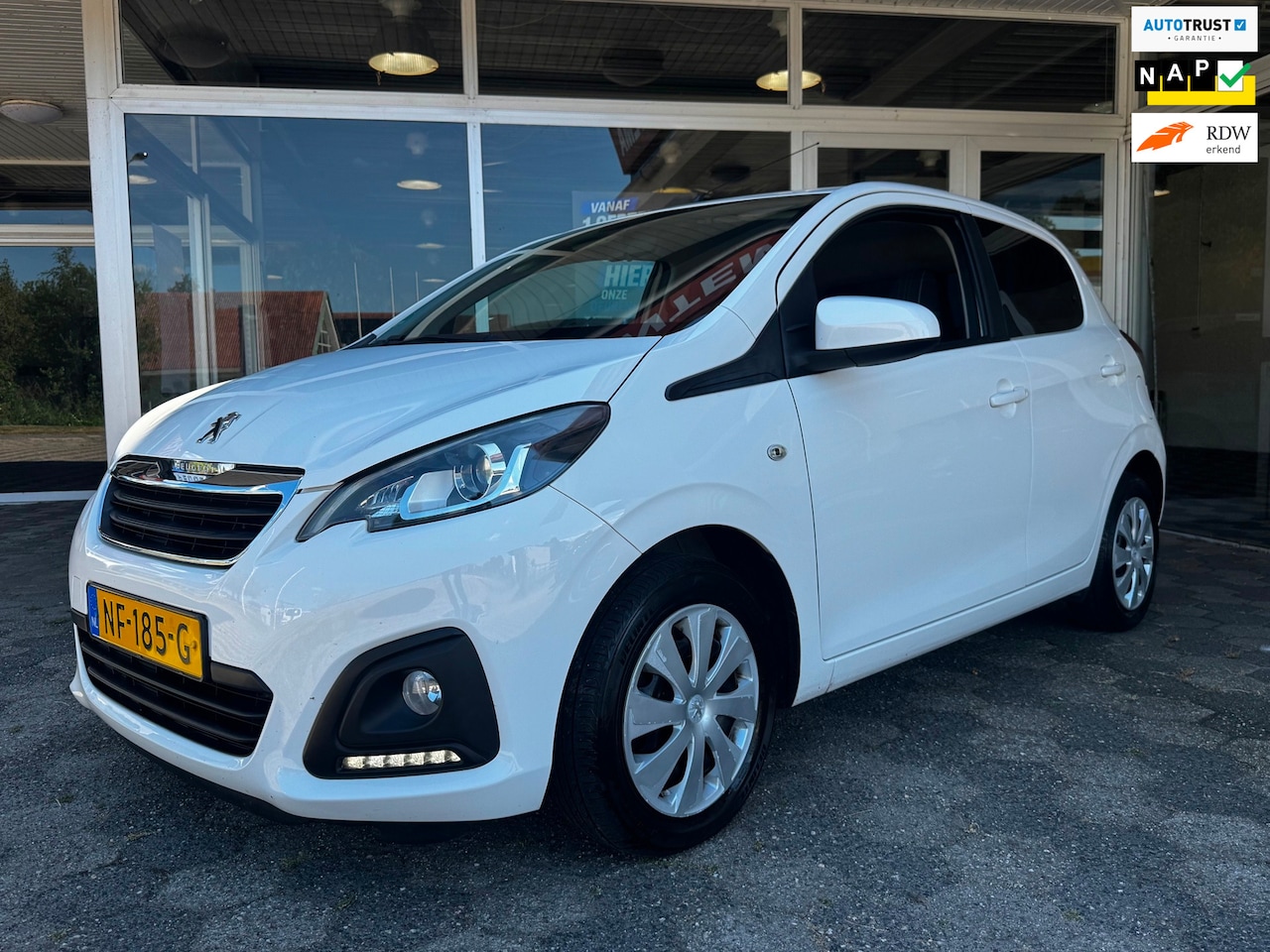 Peugeot 108 - 1.0 e-VTi Active CarPlay Airco LED 5 Deurs NAP! - AutoWereld.nl