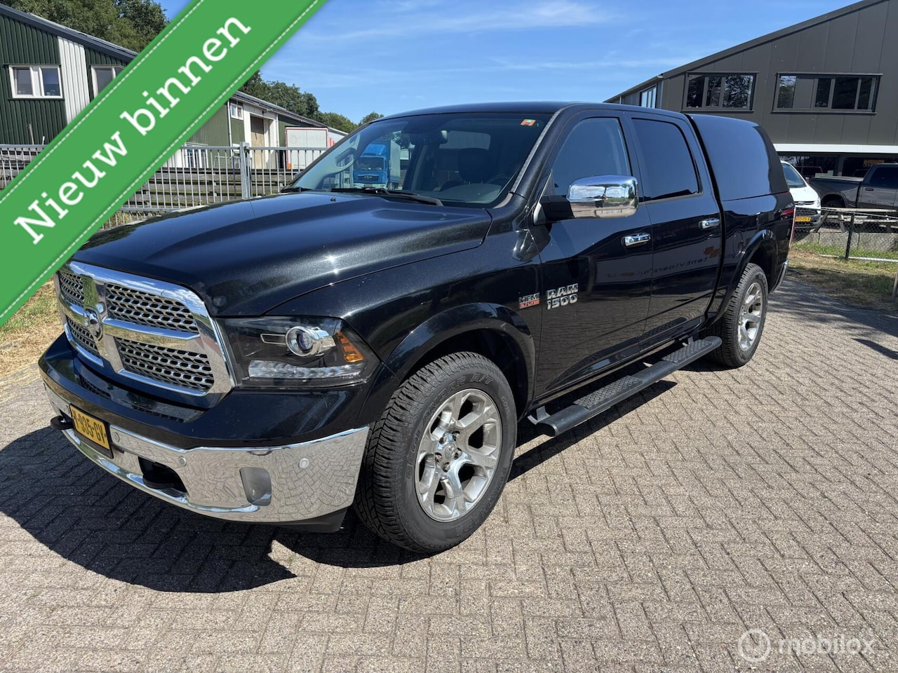 Dodge Ram 1500 - Laramie Crew Cab 4x4 - AutoWereld.nl