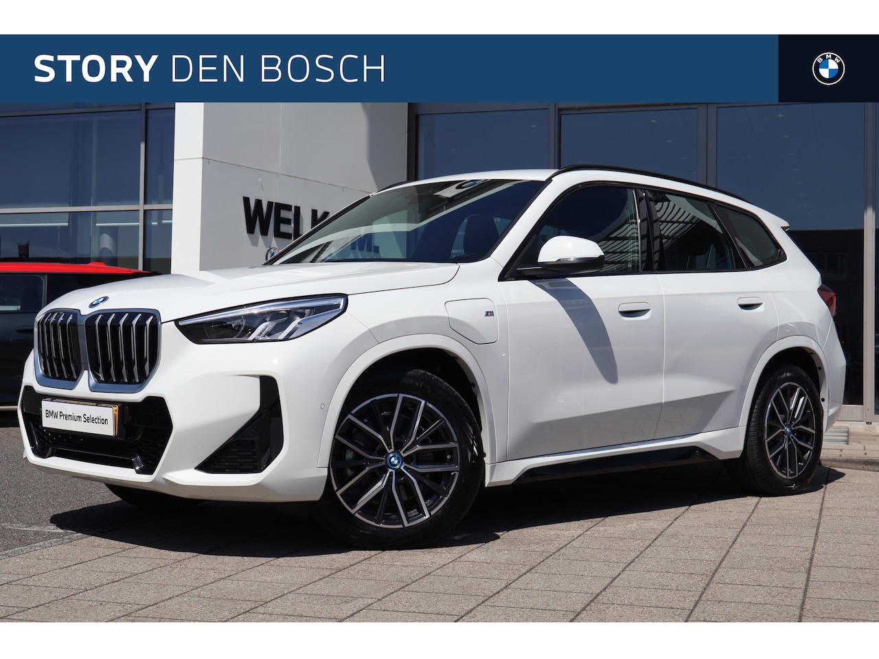 BMW X1 - xDrive25e M Sport Automaat / Sportstoelen / Achteruitrijcamera / Stoelverwarming - AutoWereld.nl
