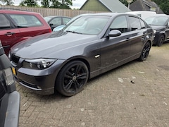 BMW 3-serie - 325i (AUTOMAAT) EXPORTPRICE