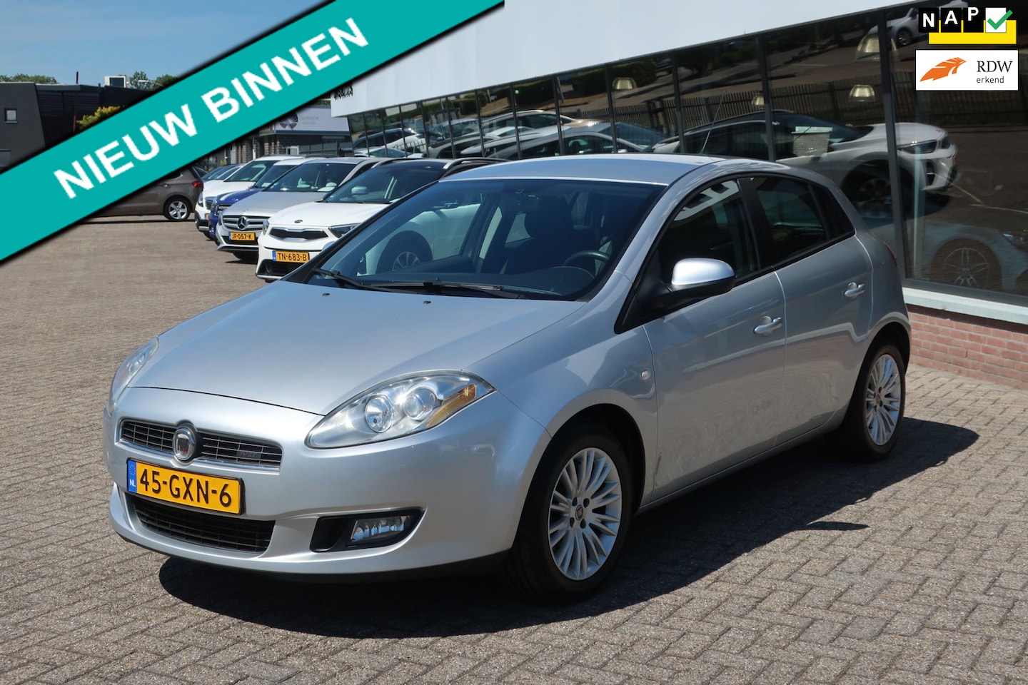 Fiat Bravo - 1.4 T-Jet Corporate. LMV_Climate.C_PDC_CRUISE. - AutoWereld.nl