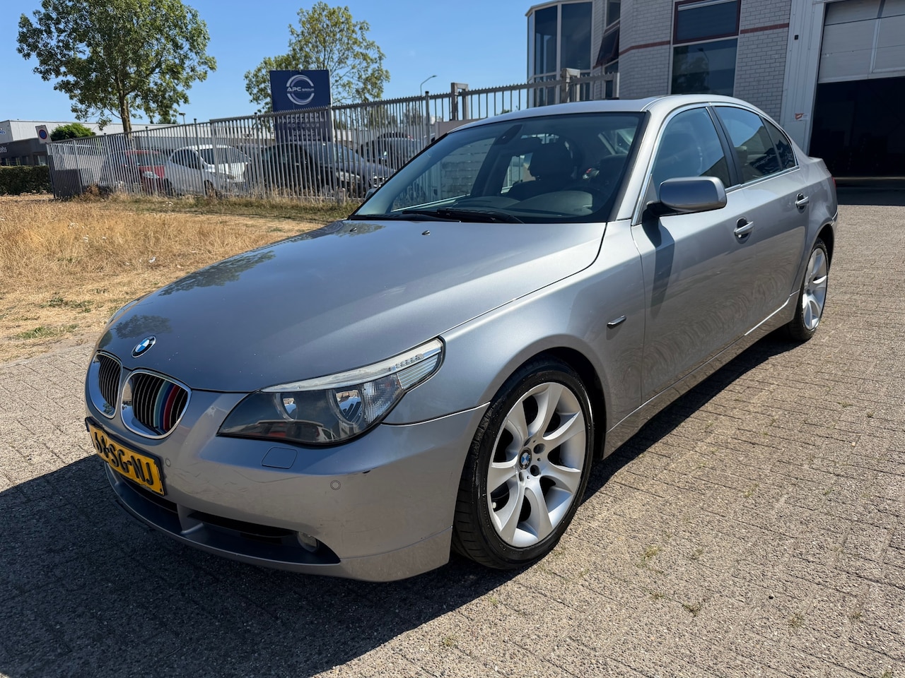 BMW 5-serie - 520d Business 520d Business - AutoWereld.nl