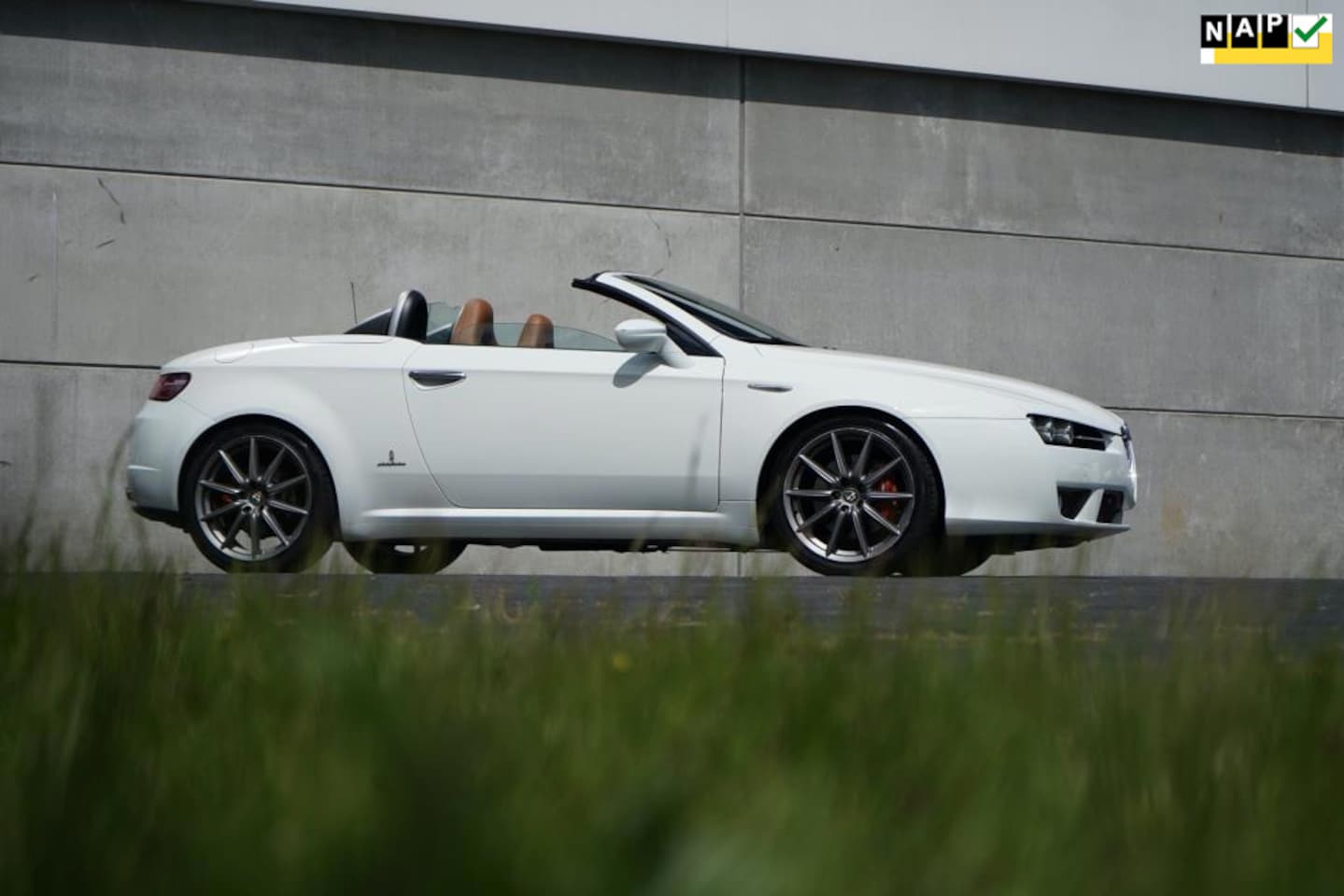 Alfa Romeo Spider - 1.7 T Exclusive 1.7 T Exclusive - AutoWereld.nl