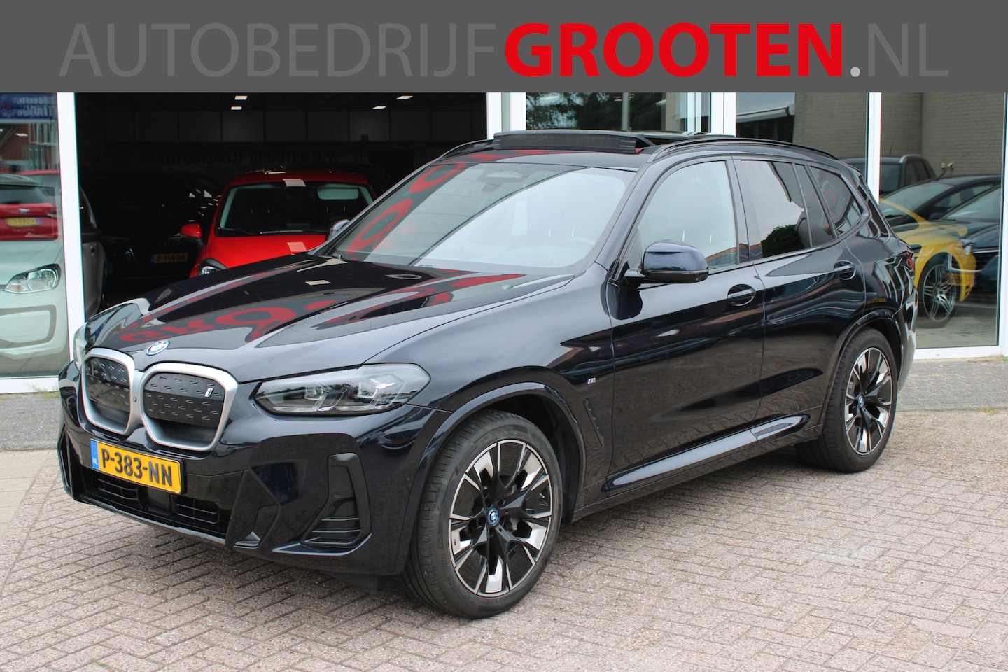 BMW iX3 - High Executive 80 kWh PANO,TREKHAAK - AutoWereld.nl