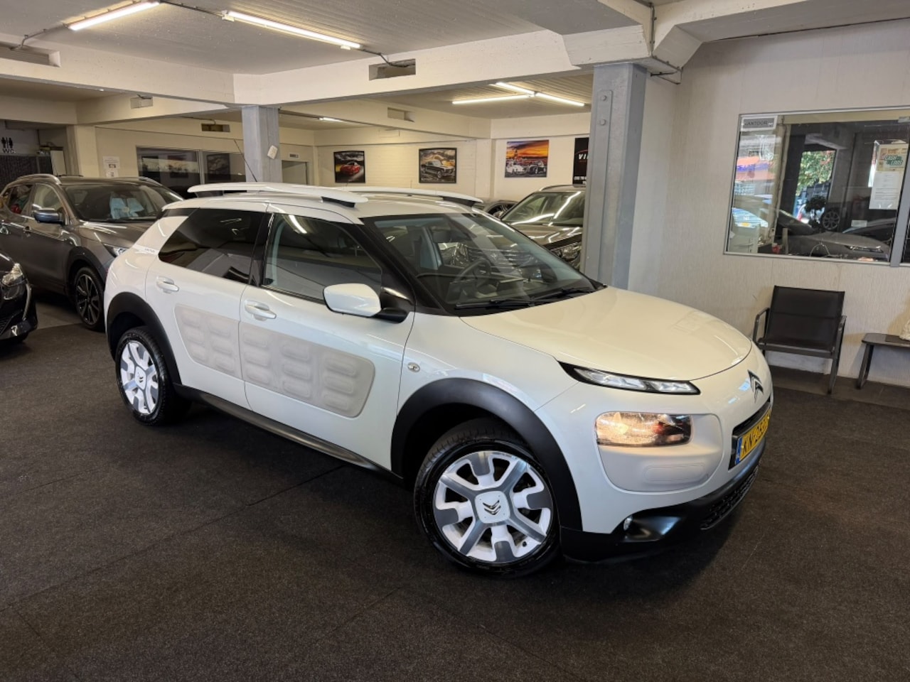Citroën C4 Cactus - 1.2 PureTech W*Camera*NAP*Navi*Velgen - AutoWereld.nl