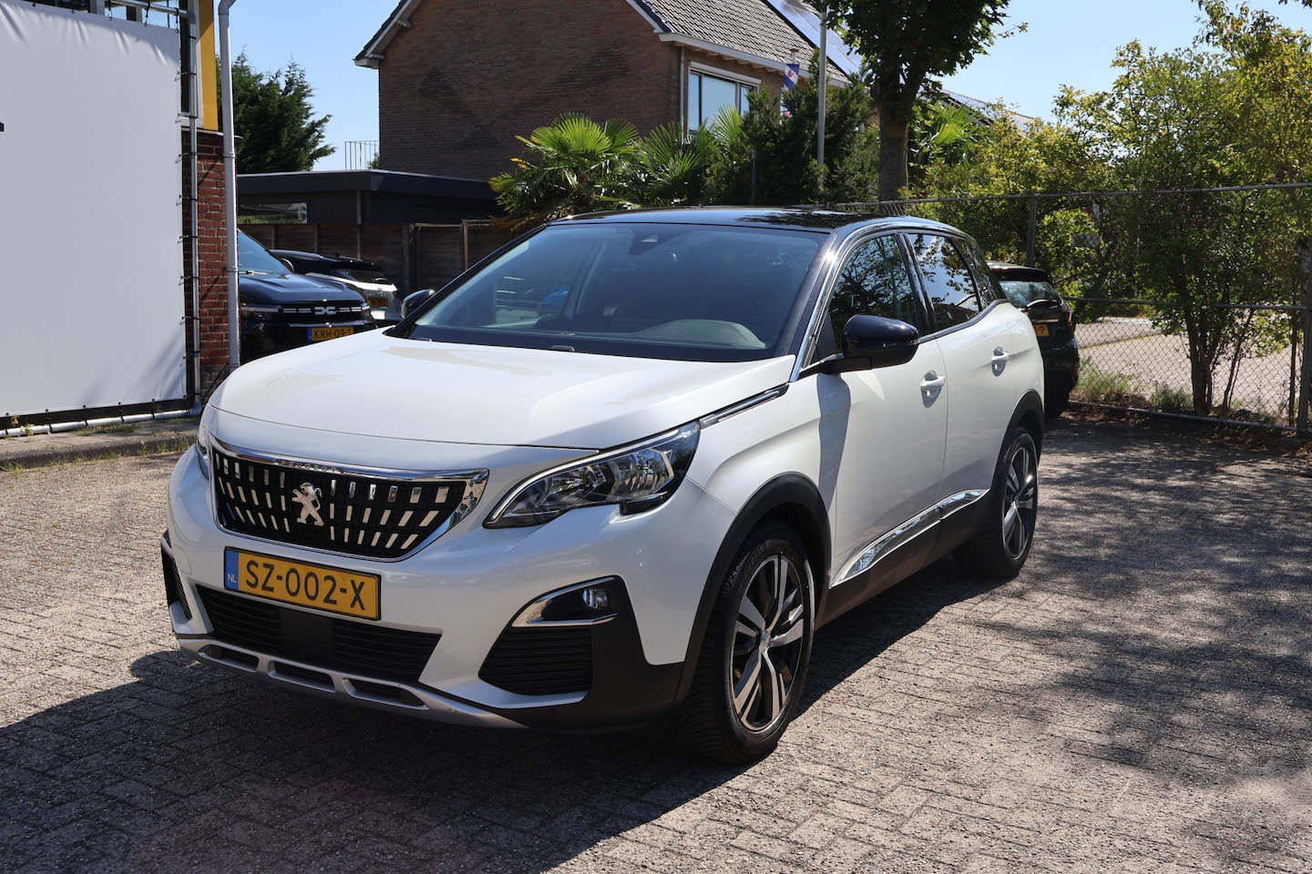 Peugeot 3008 - 131PK Allure Automaat / NL-Auto / Clima / Cruise / Metallic white - AutoWereld.nl