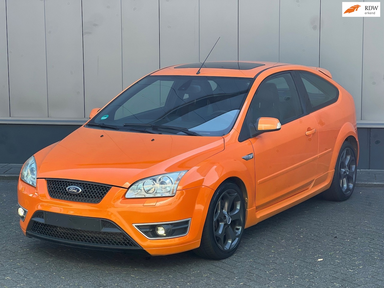 Ford Focus - 2.5-20V ST Turbo - AutoWereld.nl