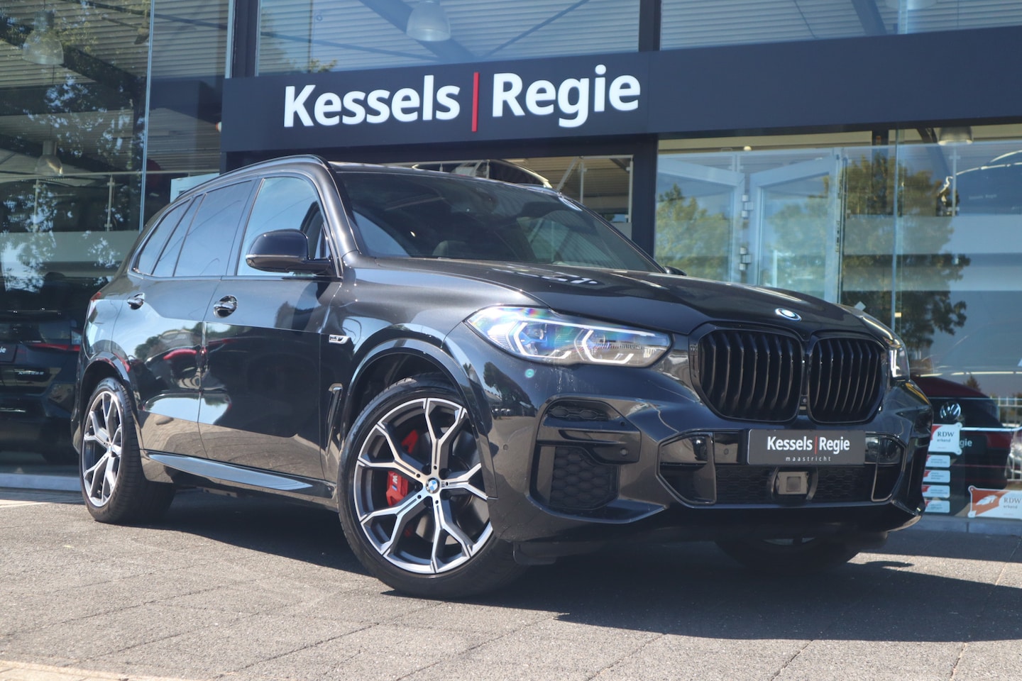 BMW X5 - xDrive45e M-sport | Pano | HuD | Laser | 360 | El.Haak | Memory | Keyless | HiFi | 21” - AutoWereld.nl