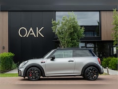 MINI 3-Deurs - 2.0 John Cooper Works F1 Aut. | Navi | Panorama | Lounge Leder | H&K | Head-Up | Camera |