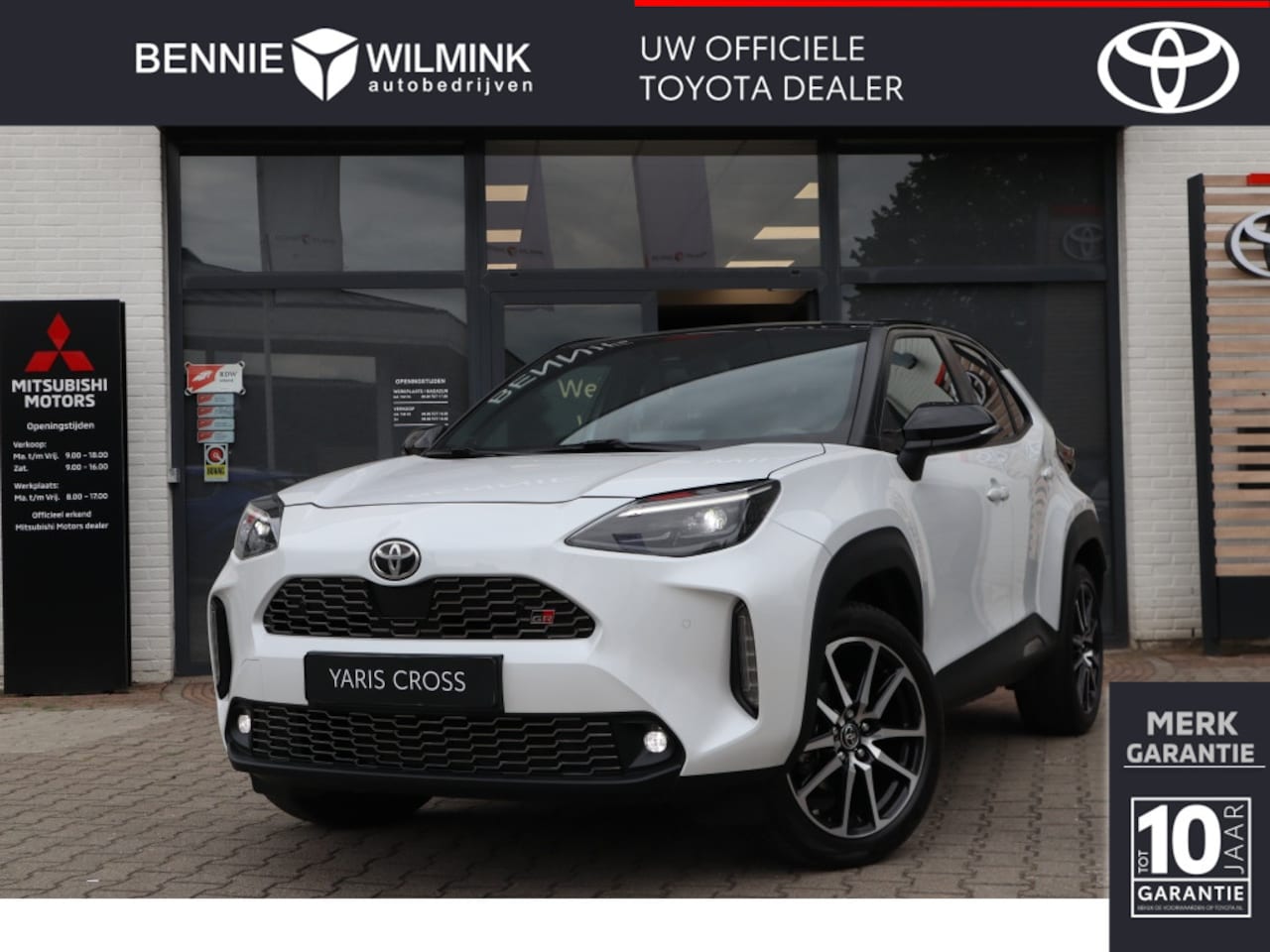 Toyota Yaris Cross - 1.5 Hybrid GR Sport | Panoramadak | JBL | Blindspot | HUD - AutoWereld.nl