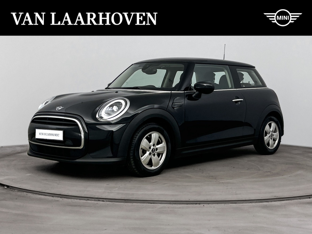 MINI Cooper - Hatchback Essential Automaat / LED / Multifunctioneel stuurwiel / Cruise Control / PDC - AutoWereld.nl