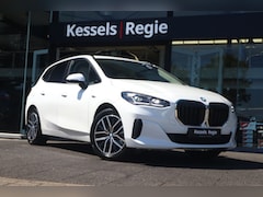 BMW 2-serie Active Tourer - 225e xDrive | Memory | H&K | HuD | 360 | El.Haak | ACC | Keyless | Massage | Blis | 18”