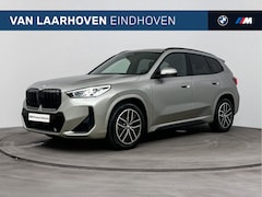 BMW X1 - sDrive20i M Sport Automaat / Sportstoelen / Achteruitrijcamera / Getint glas / PDC