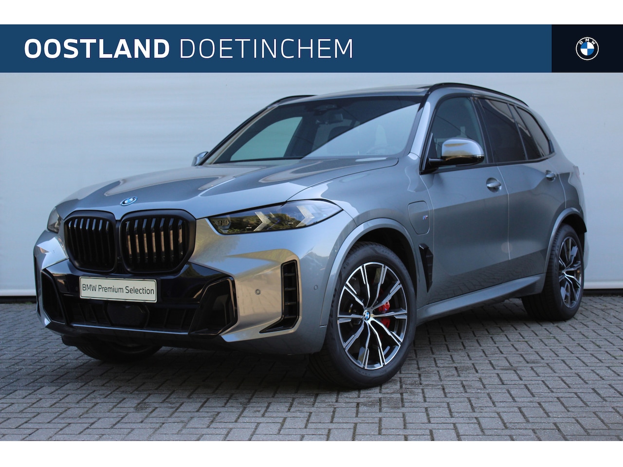 BMW X5 - xDrive50e High Executive M Sport Automaat / Panoramadak / Trekhaak / Comfortstoelen / Park - AutoWereld.nl