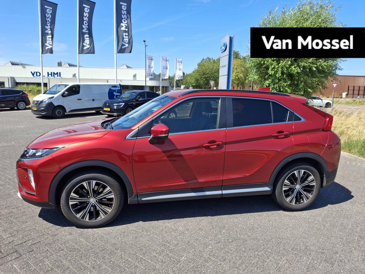 Mitsubishi Eclipse Cross - 1.5 DI-T First Edition | Head-up | Stoelverwarming | 360 Camera | Trekhaak | Climate Contr - AutoWereld.nl
