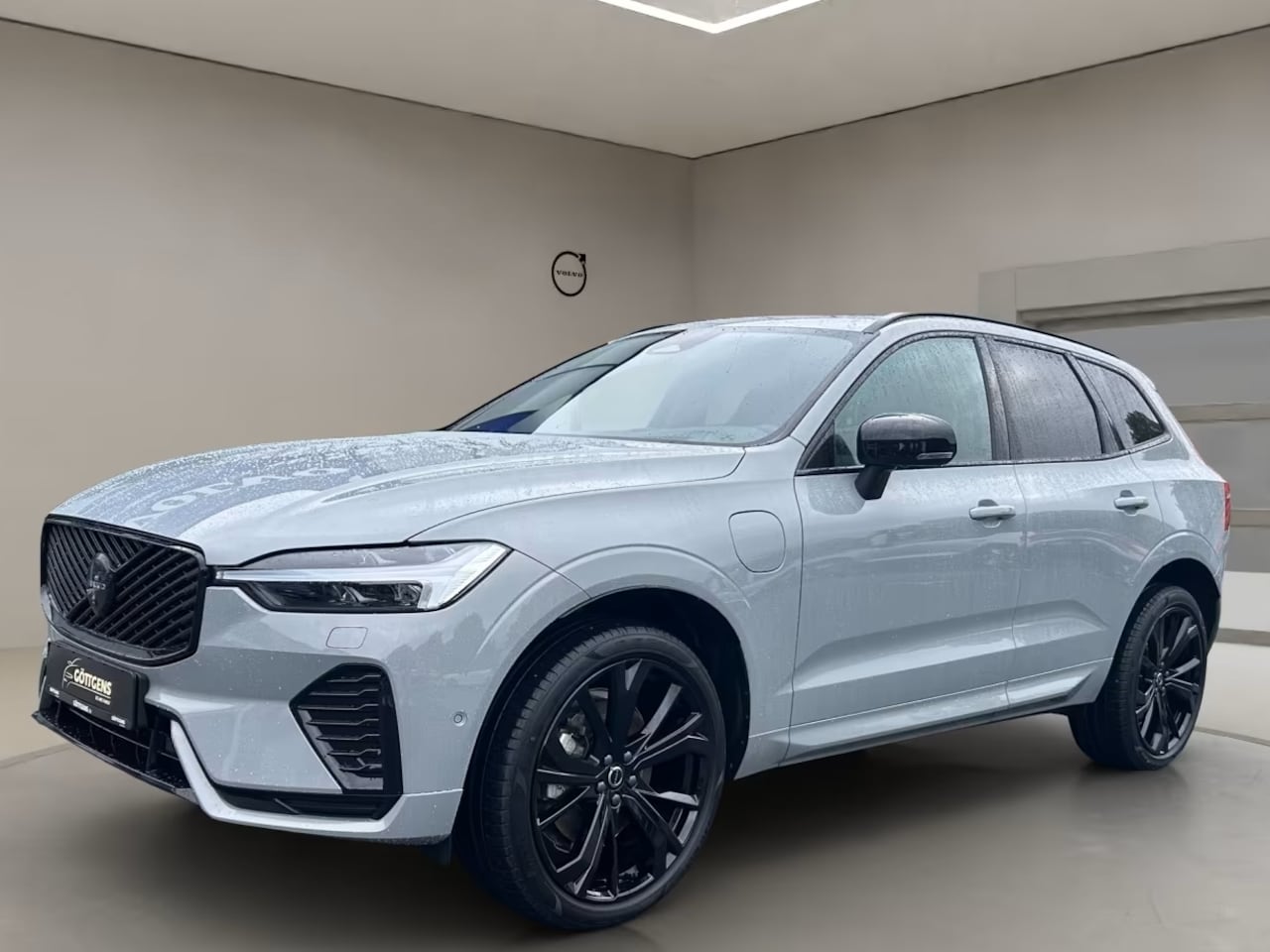 Volvo XC60 - 2.0 T8 Plug-in hybrid AWD BLACK EDITION (335kW/455PK) ** PANO, TREKH, ACC, HuD, 21-inch LM - AutoWereld.nl