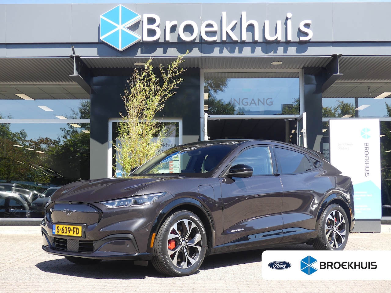 Ford Mustang Mach-E - Extended Premium AWD 98 kWh | PANORAMADAK | ADAPTIVE CRUISE | DODEHOEKDETECTIE | CAMERA | - AutoWereld.nl