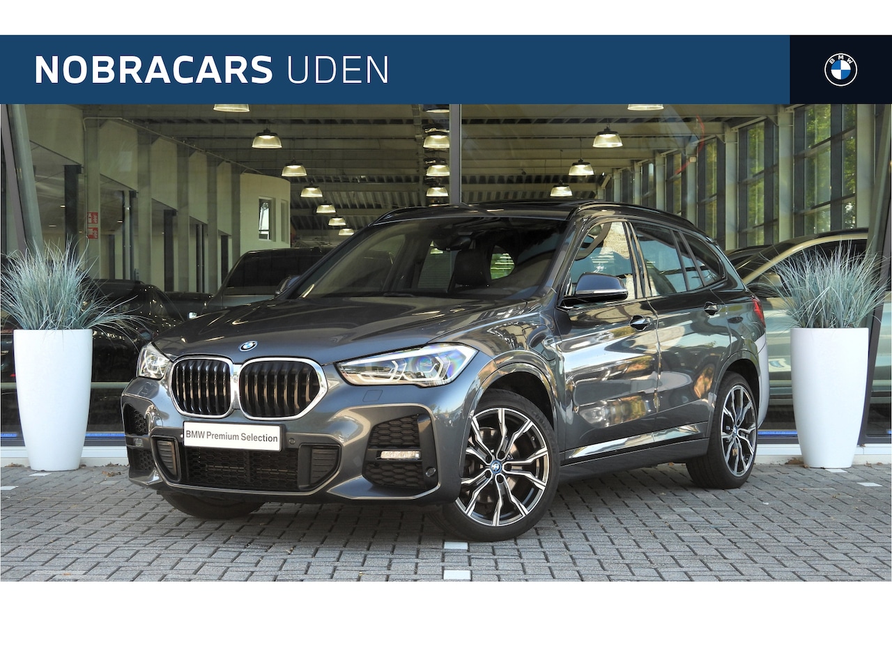 BMW X1 - xDrive25e M Sport Automaat / Panoramadak / Sportstoelen / Comfort Access / Active Cruise C - AutoWereld.nl