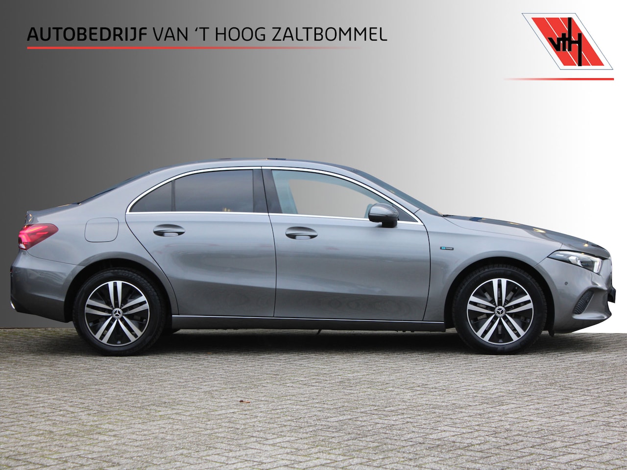 Mercedes-Benz A-klasse - 250e AUT8 Premium LEDER CARPLAY WIDESCREEN SFEER CAMERA - AutoWereld.nl