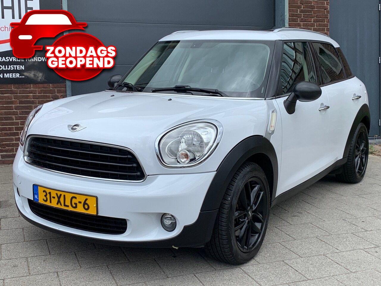 MINI Countryman - 1.6 One Edition|Opendak|Navigatie|Airco| - AutoWereld.nl