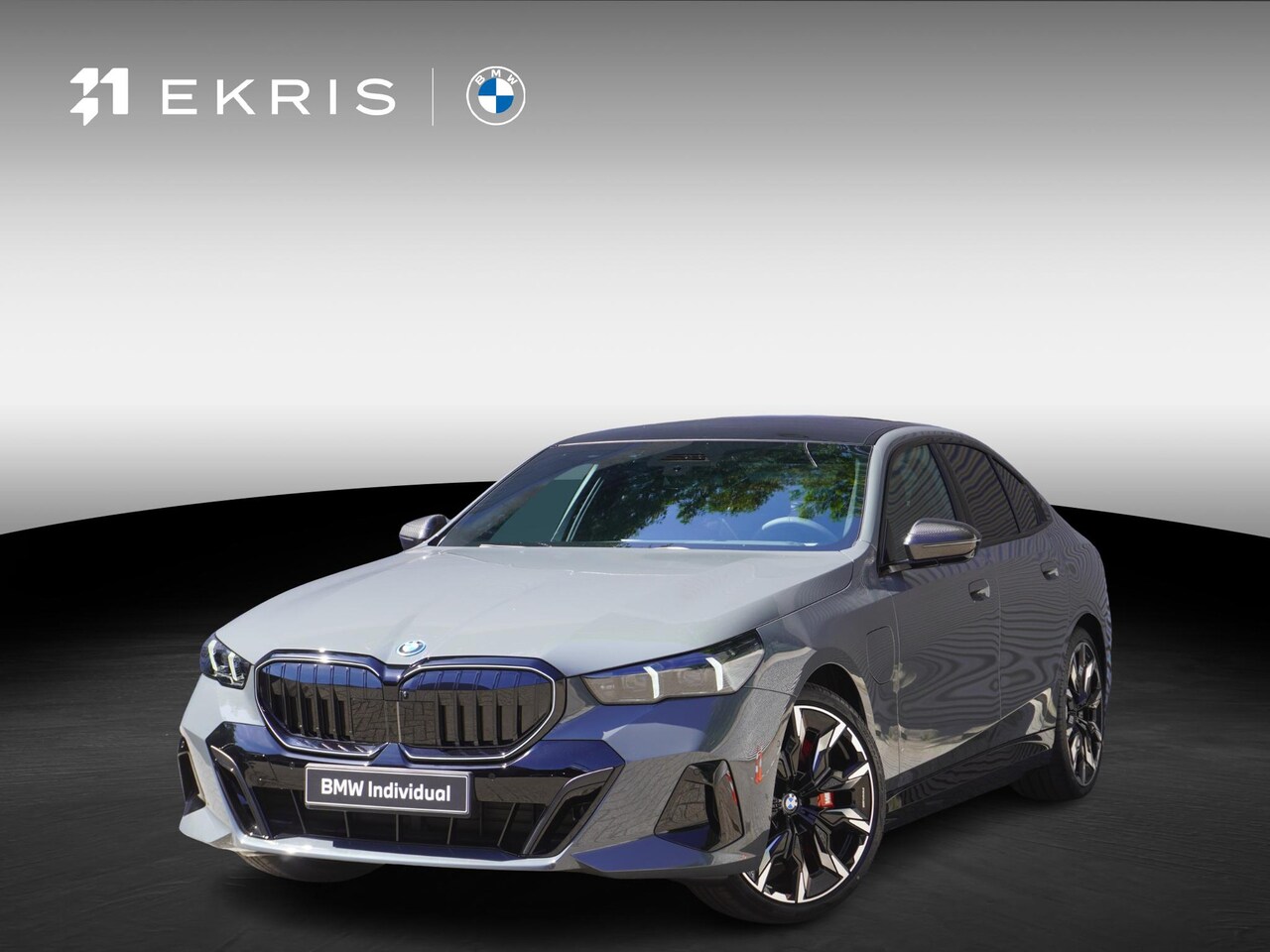 BMW 5-serie - 550e xDrive M Sportpakket Pro | Innovation Pack | Comfort Pack | Travel Pack | Parking Ass - AutoWereld.nl