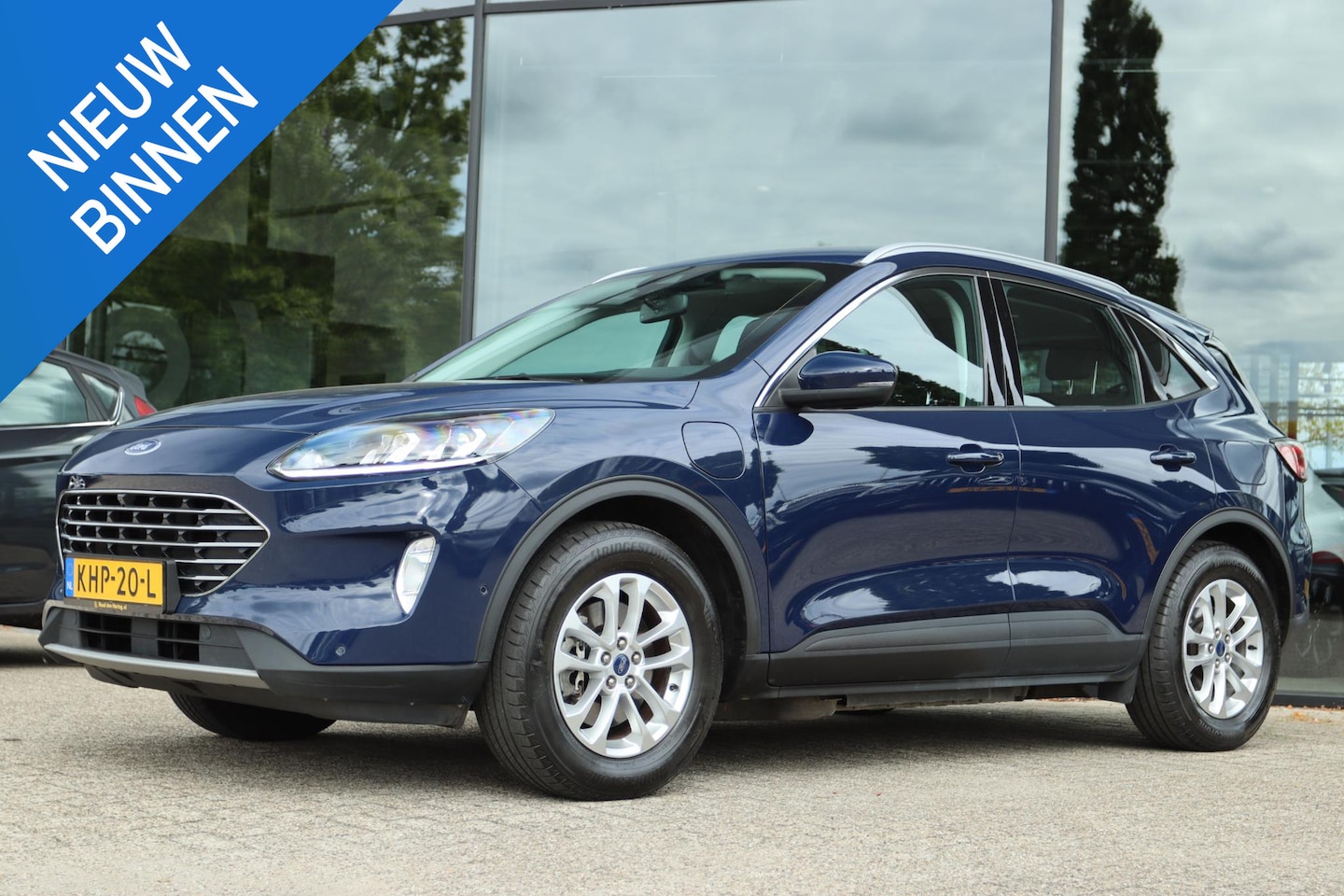 Ford Kuga - 2.5 PHEV TITANIUM | CARPLAY | KEY-LESS | CAMERA | CRUISE | CLIMATE | NAVI | PDC - AutoWereld.nl