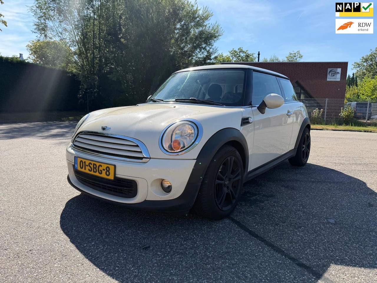 MINI 3-Deurs - 1.6 One MINIMALIST Business Line* Dealer Onderhouden*Airco*LM Velgen* NAP *Apk 04-07-2027 - AutoWereld.nl