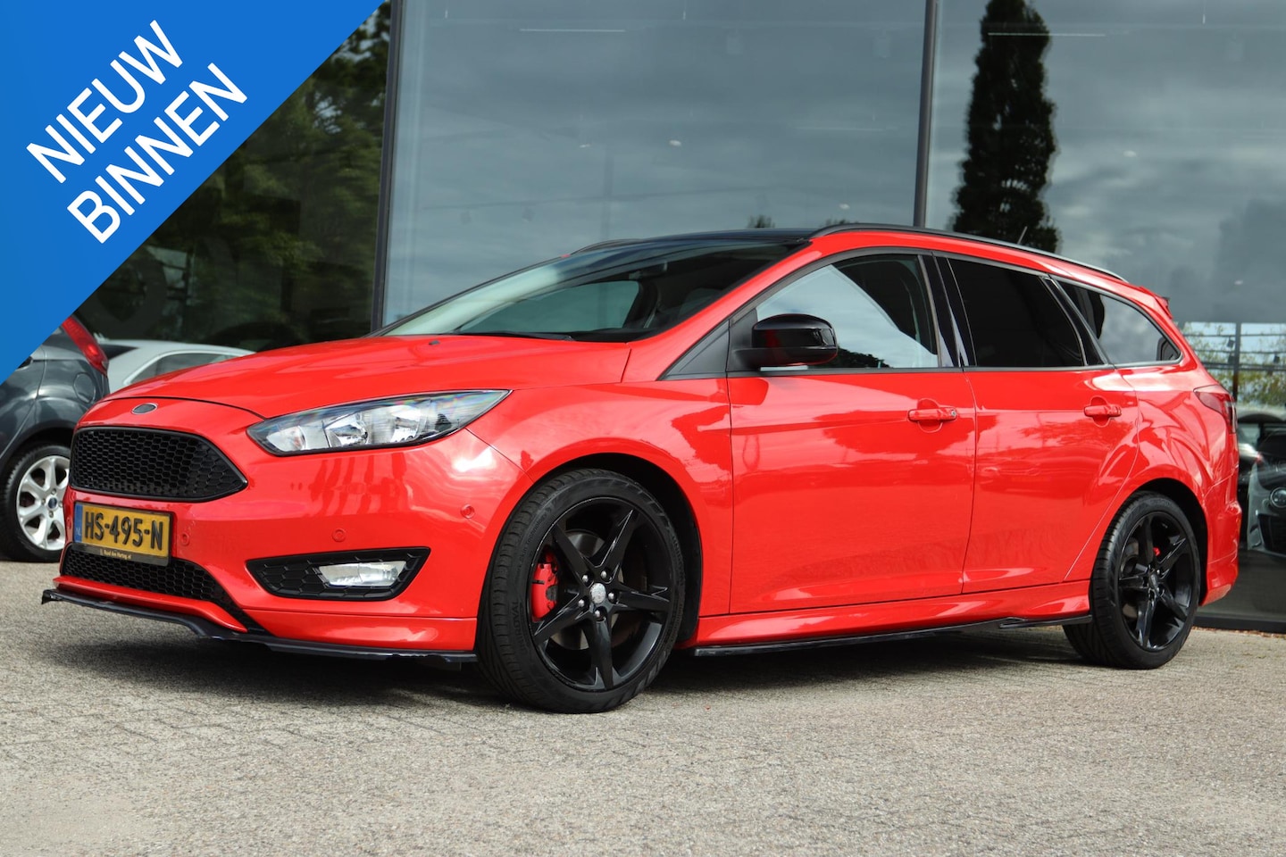 Ford Focus Wagon - 1.5 RED EDITION | NAVI | CRUISE | LMV | PDC | BLUETOOTH - AutoWereld.nl
