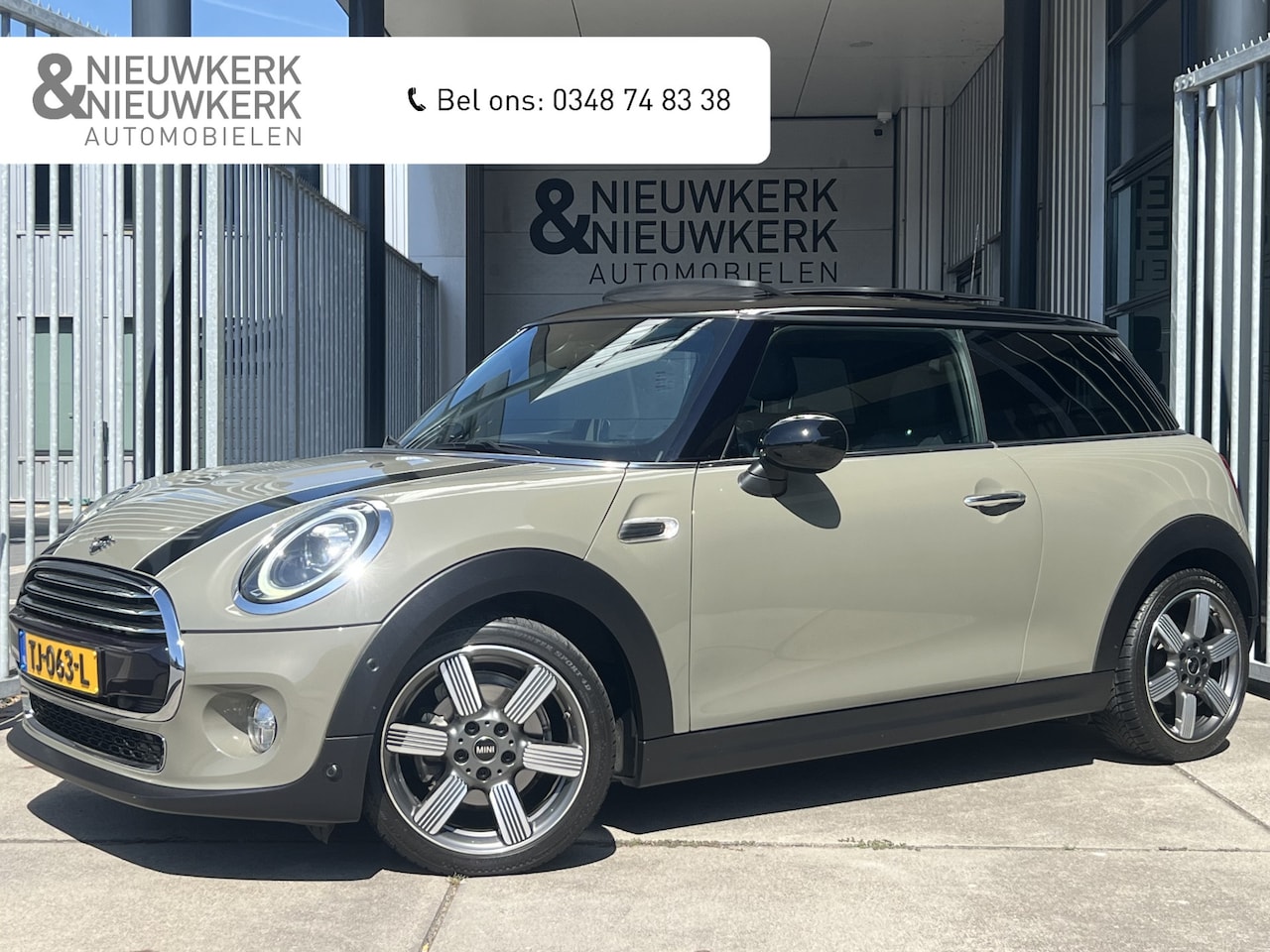 MINI 3-Deurs - 1.5 Cooper Chili | AUTOMAAT | HEAD-UP DISPLAY | LEDER | SCHUIF/KANTELDAK | CARPLAY | HARMA - AutoWereld.nl