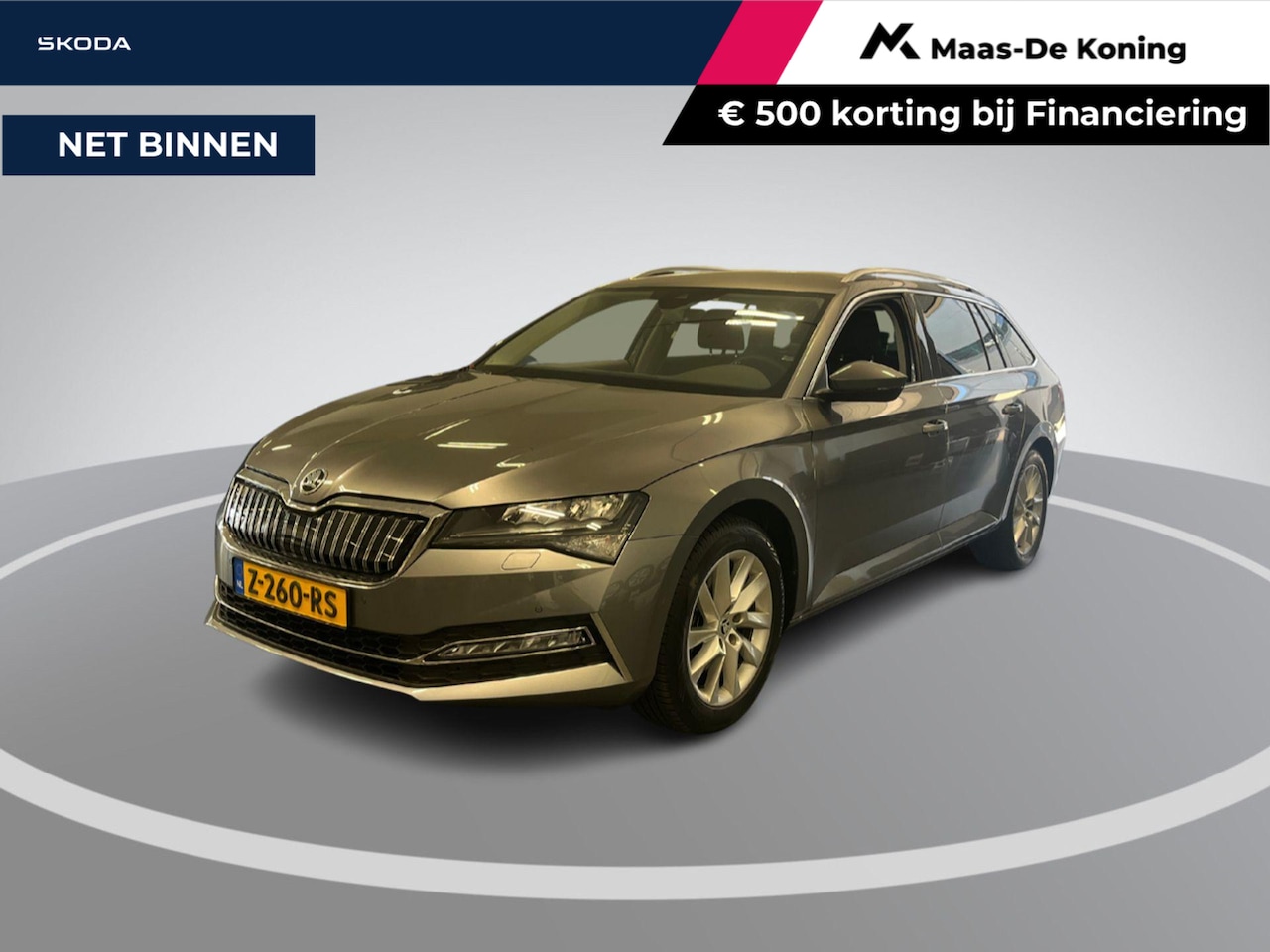 Skoda Superb Combi - 1.4 TSI iV 218pk DSG Business Edition Plus · Camera · Inklap. Trekhaak · Stoelverwarming · - AutoWereld.nl