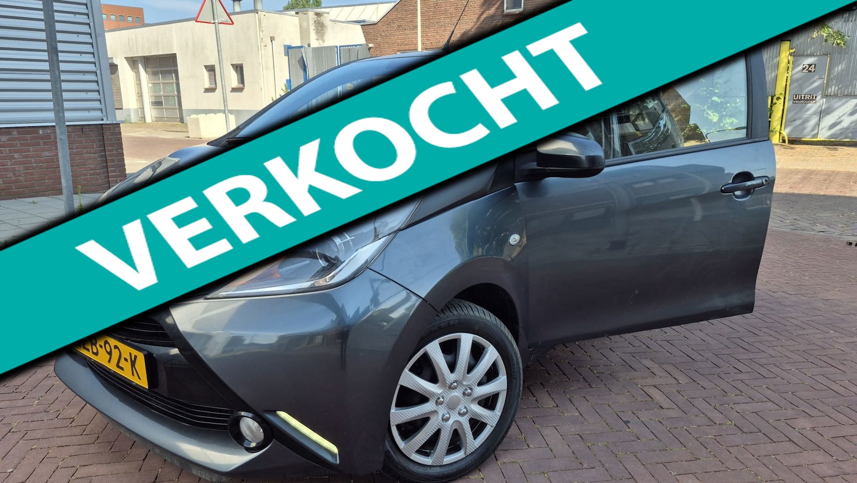 Toyota Aygo - 1.0 VVT-i x 1.0 VVT-i x-, Airco,Navigatie,Camera,Garantie,op kl,stand, - AutoWereld.nl