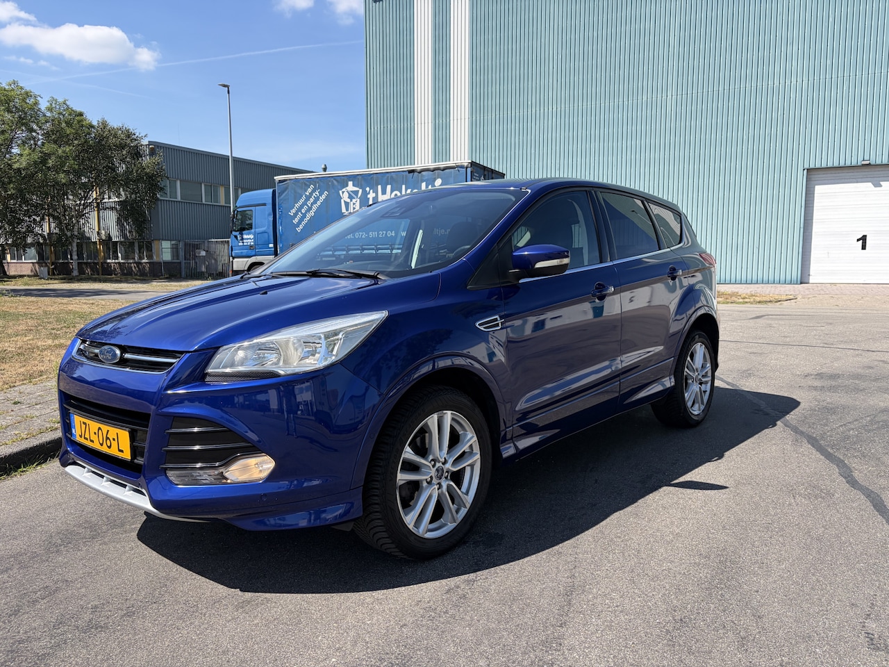 Ford Kuga - 1.5i Titanium Styling Pack 6-Bak 120 PK. Zeer goed onderhouden auto van de eerste eigenaar - AutoWereld.nl