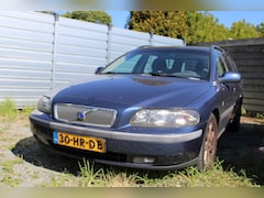 Volvo V70 - 2.4 140pk Comfort Line automaat ECC/cruise meeneemprijs APK 22-12-2026