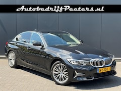 BMW 3-serie - 320i 184pk Aut. Luxury Leder Camera Navi LED Cruise Carplay Sfeerlicht