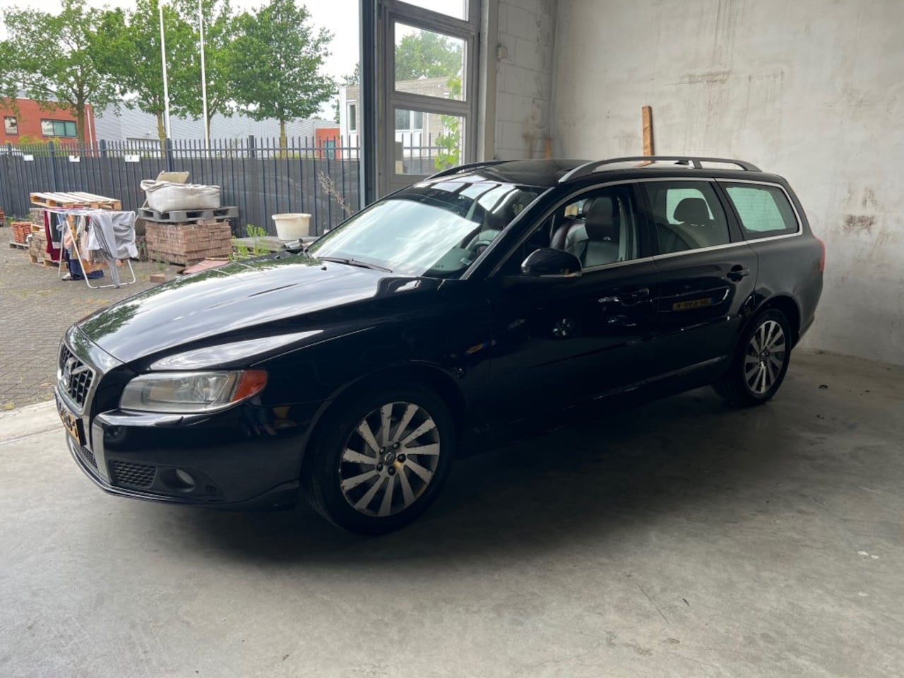 Volvo V70 - 2.0 D3 LIM. EDITION Prachtig leder!!unieke auto - AutoWereld.nl
