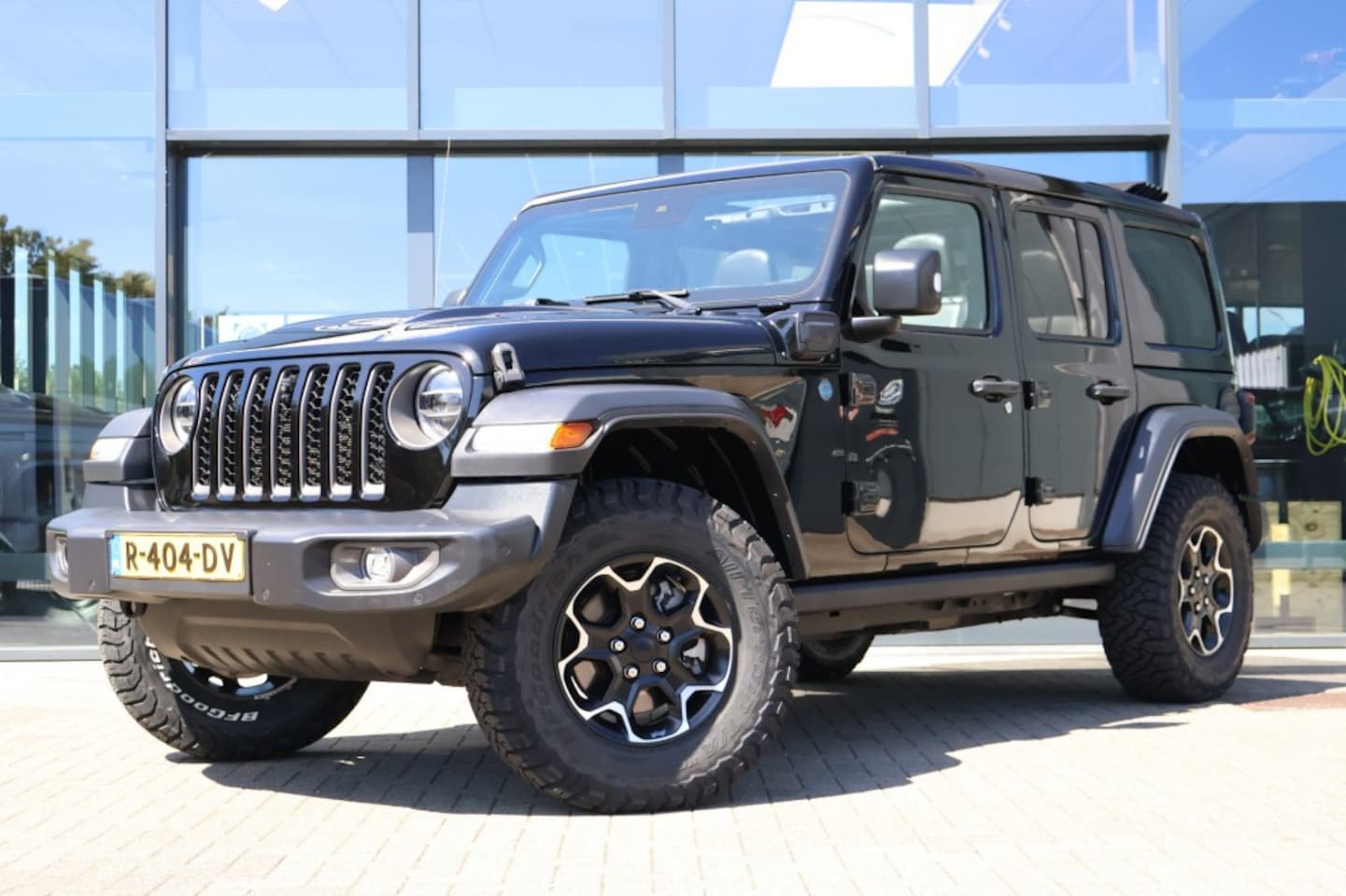 Jeep Wrangler - 4XE 380 RUBICON / Sky One Touch / BF Goodrich AT KO3 - AutoWereld.nl
