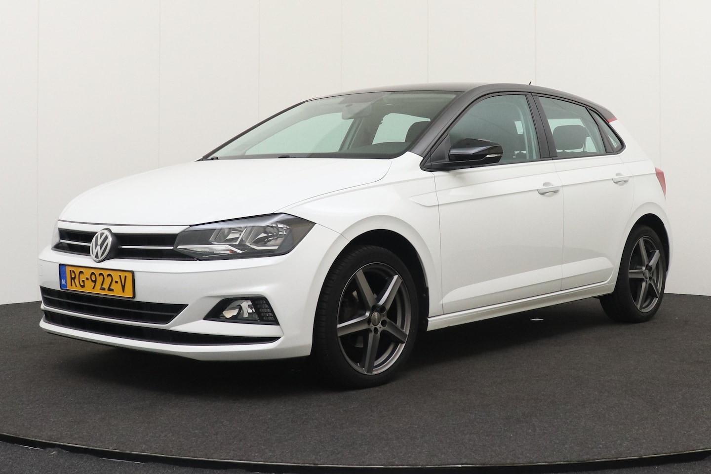 Volkswagen Polo - 1.0 5-Drs Sport Edition Facelift Trekhaak Cruise Multimedia LED - AutoWereld.nl