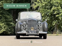 Bentley MK VI - LHD 1952 chassis B472LNZ, factory left-hand drive, 14, 215 miles