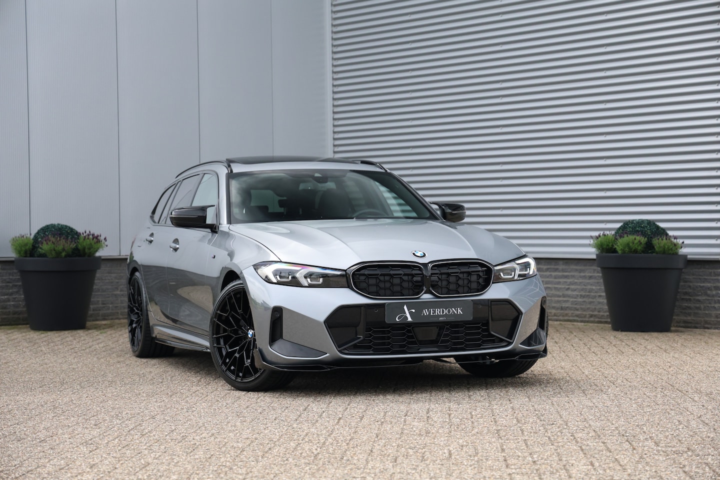 BMW 3-serie Touring - 320i M-Sport Pano|Trekh|360Cam|HUD|ACC|Iconic - AutoWereld.nl