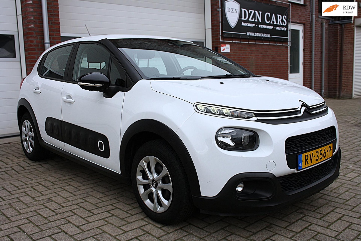 Citroën C3 - 1.2 PureTech S&S Feel Automaat - Nap - parkeerhulp - Navi - cruise control - AutoWereld.nl