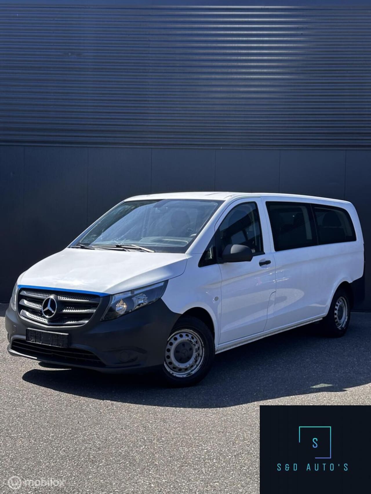 Mercedes-Benz Vito Tourer - 109 BlueTEC Base Extra Lang / 9 Pers. - AutoWereld.nl